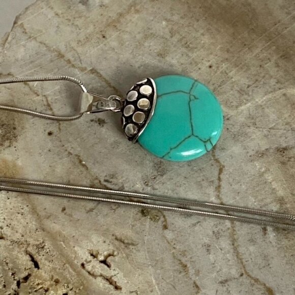 Sterling Silver 925 Round Faux Turquoise Bali Style Pendant Necklace 17" Chain - Picture 8 of 16